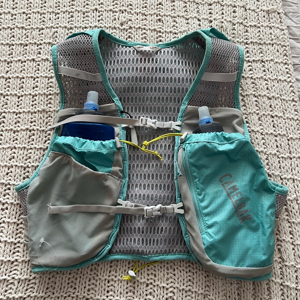 Camelbak Women’s Ultra Pro Vest 34oz